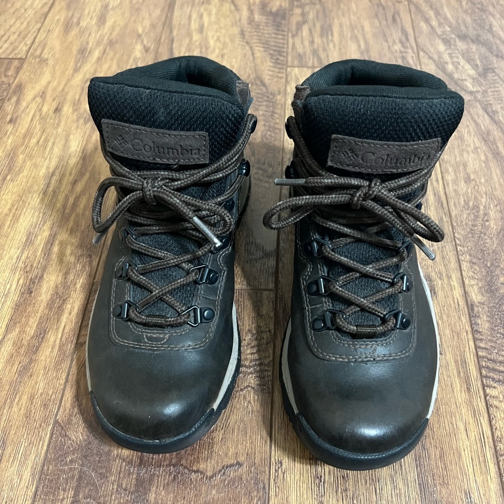 Columbia Women's Newton Ridge Plus Waterproof Amped Hiking Boots
